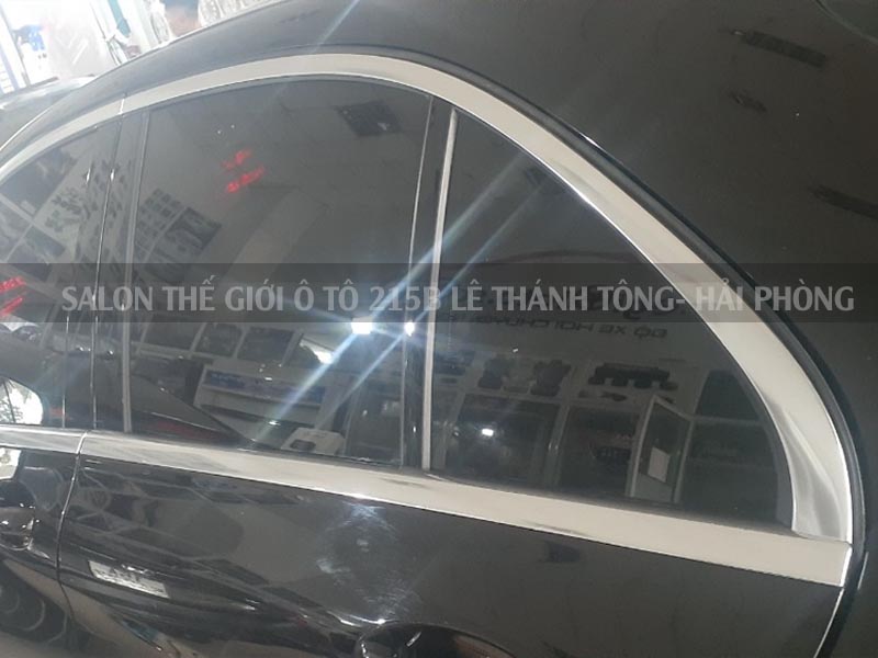 Dán phim cách nhiệt cho xe mec
