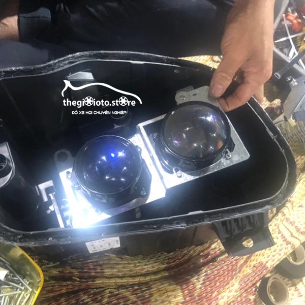đèn bi led aozoom wolf light