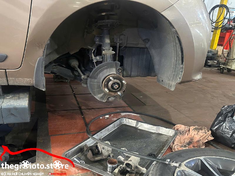 kiem-tra-he-thong-phanh-xe-i10