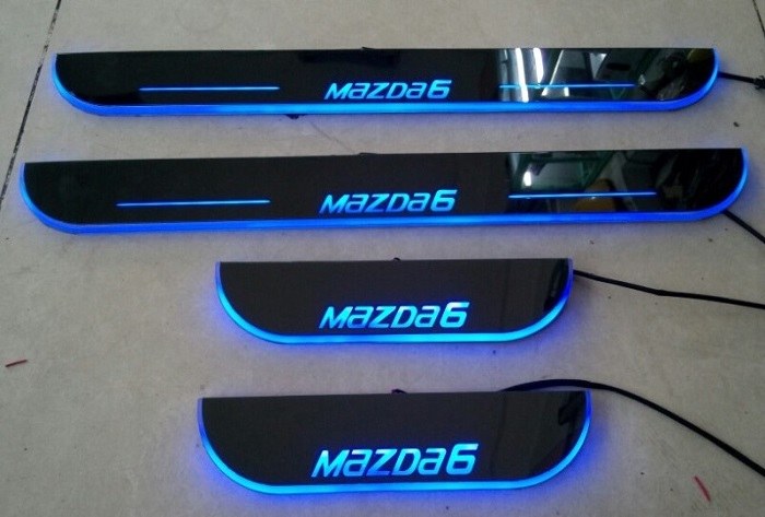 nep-buoc-chan-mazda-6