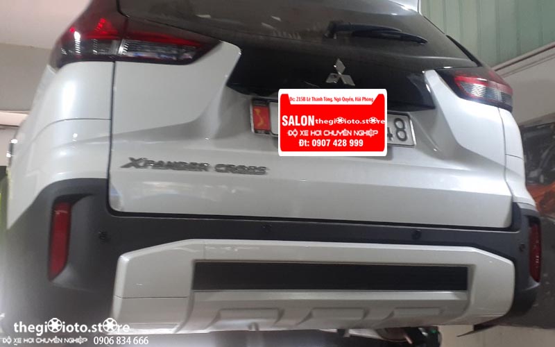 Sơn phủ gầm xe Xpander tại Salon Thế giới Ô tô
