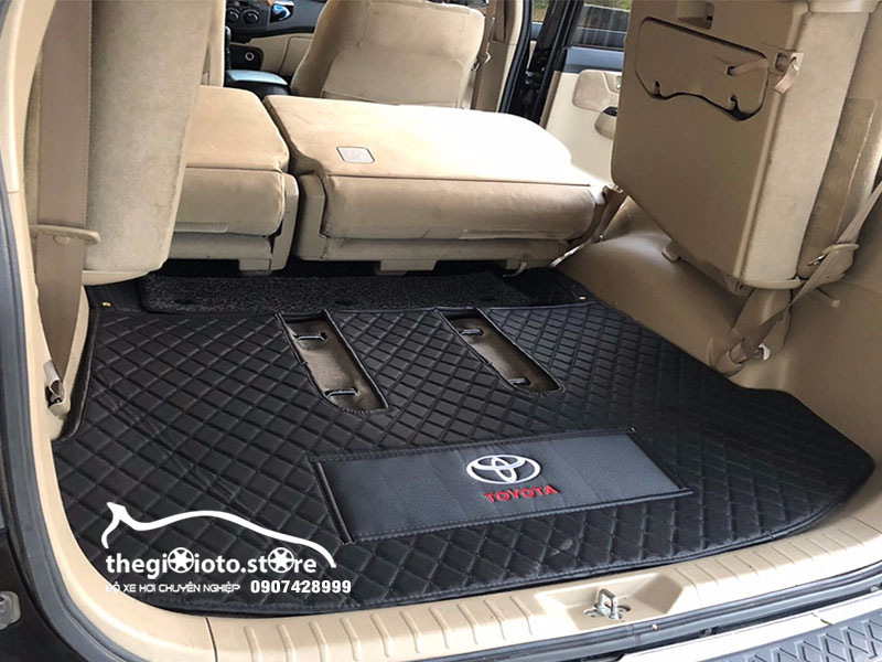 Thảm sàn 6D lắp full cốp xe Fortuner