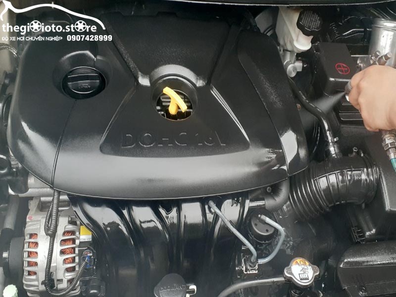 Rửa khoang máy xe Kia K3
