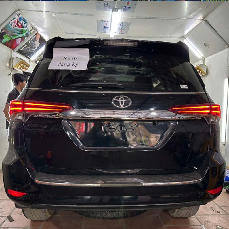 Dán Phim Cách Nhiệt 3M Cho Xe Fortuner  Tại Hải Phòng