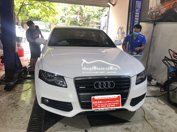 Đánh bóng, dọn nội thất xe Audi