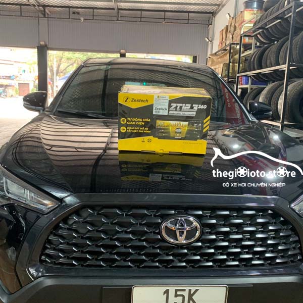 Độ màn hình Zestech ZT 12.3 inch cho xe Toyota Cross
