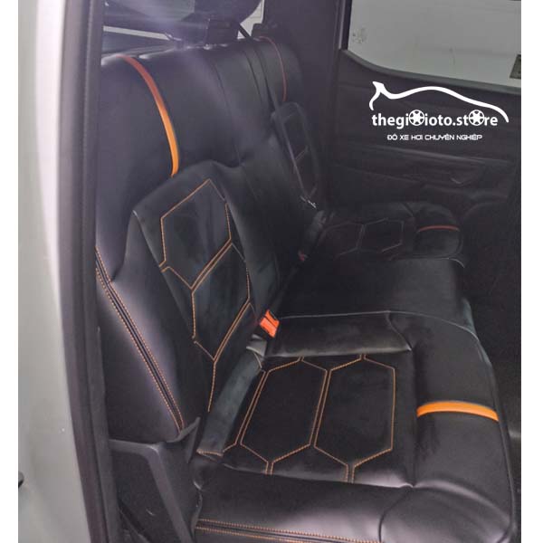 May ghế da cho xe bán tải Ford Ranger