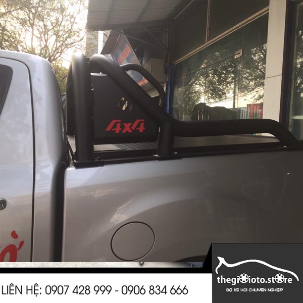 Lắp thanh thể thao cho xe bán tải BT50