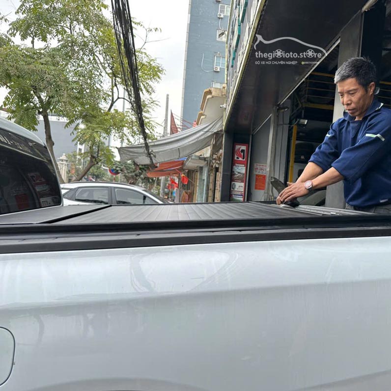 Lắp cuộn cơ cho xe Ranger XLS 2024