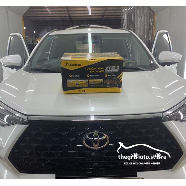 Lắp màn hình Zestech 12.3 inch cho xe Toyota Veloz