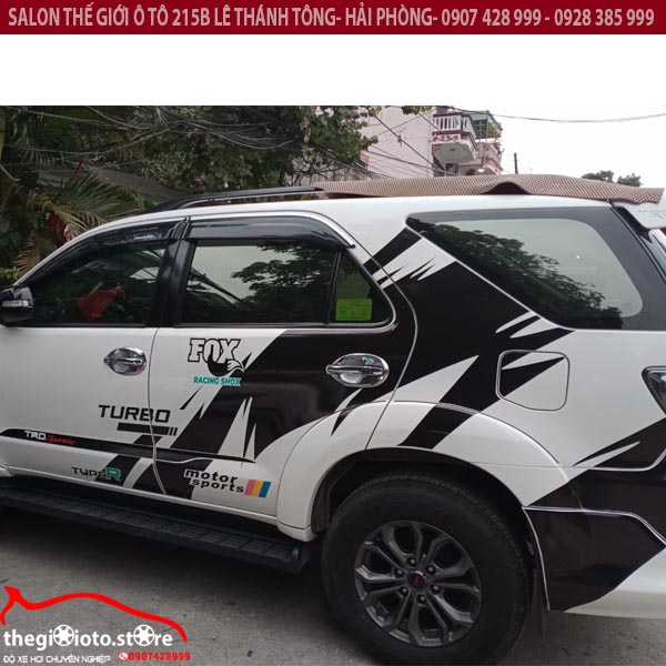 Decal trang trí xe Fortuner