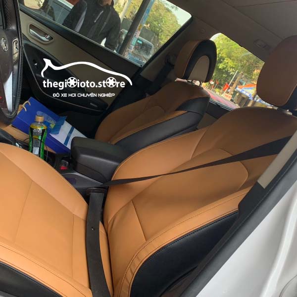 May ghế da cho xe Santafe