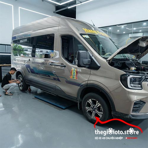 Lắp Cảm Biến Áp Suất Lốp Cho Transit