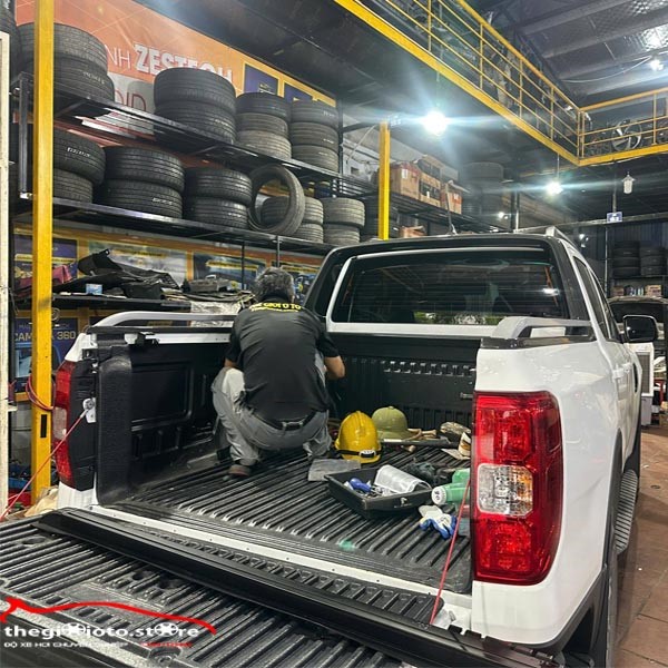 Độ thùng cuộn cơ Ranger XLS 2025