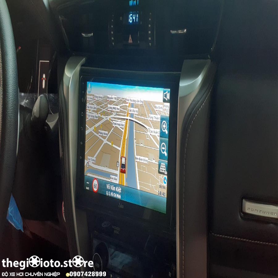 Màn hình Zulex 3 Fortuner