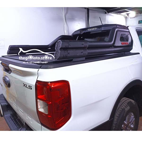 Độ thanh thể thao và nắp thùng xe Ford Ranger