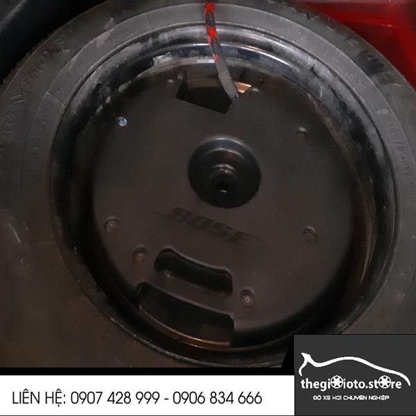 Lắp loa sub Bose hốc lốp dự phòng cho xe CX5