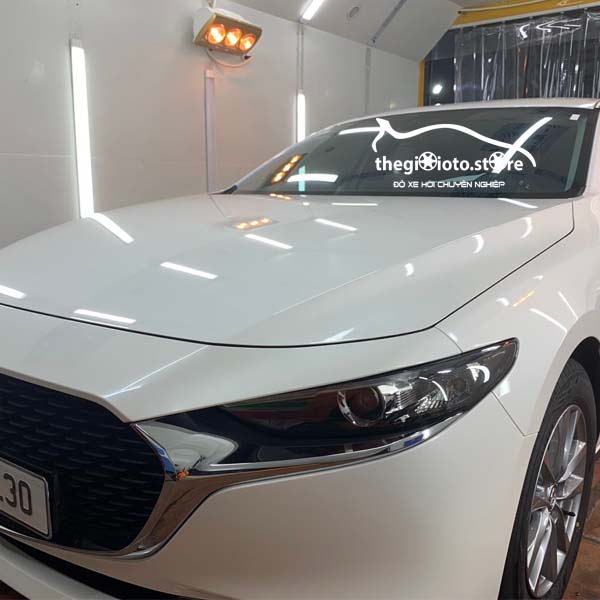 Phủ Ceramic cho xe Mazda3 trắng 2022