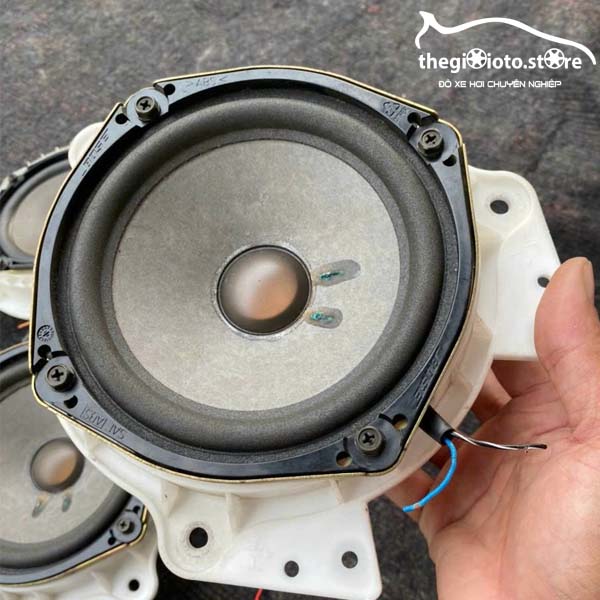 Độ âm thanh ô tô Hải Phòng bằng loa Bose